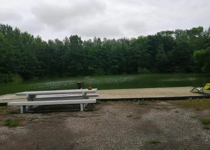 Autour De L'étang 79 *